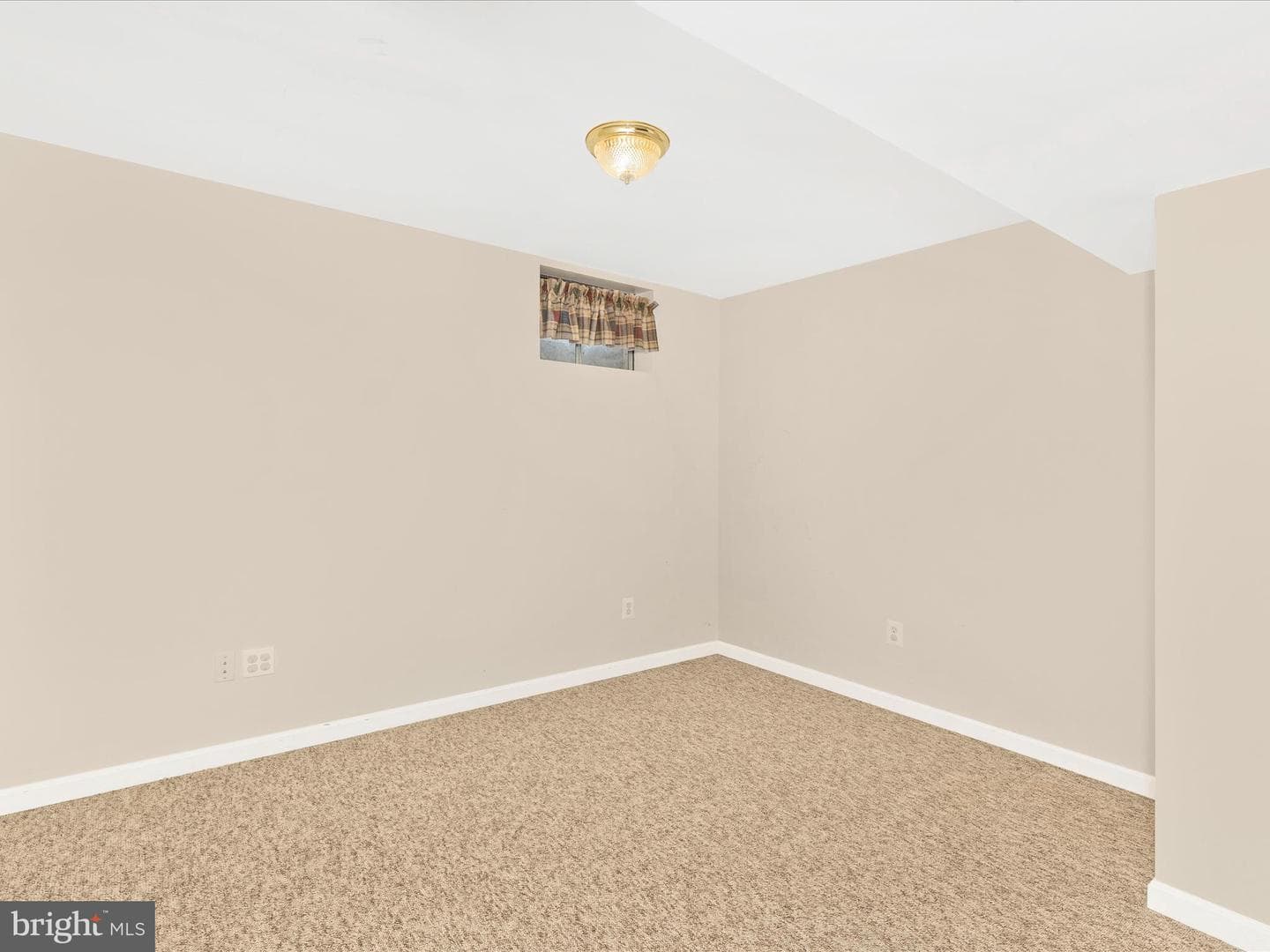 102 Stull Court photo 32
