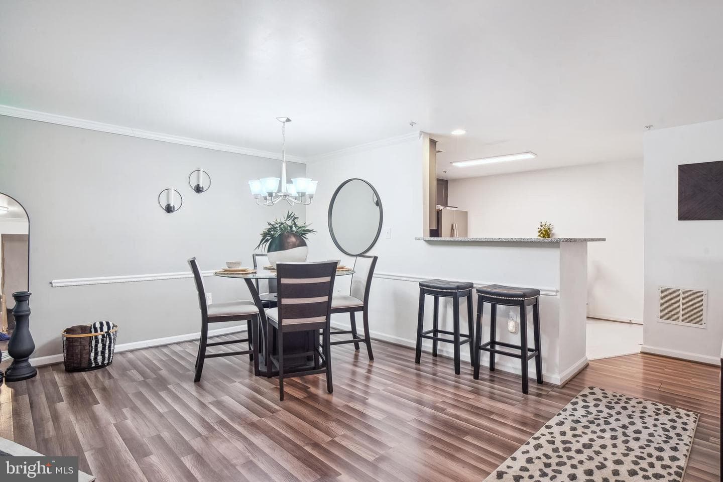 2641 S Everly Drive #8 4 photo 6