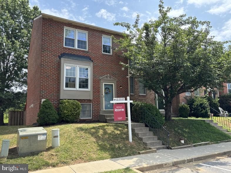 100 Adams Way photo 1