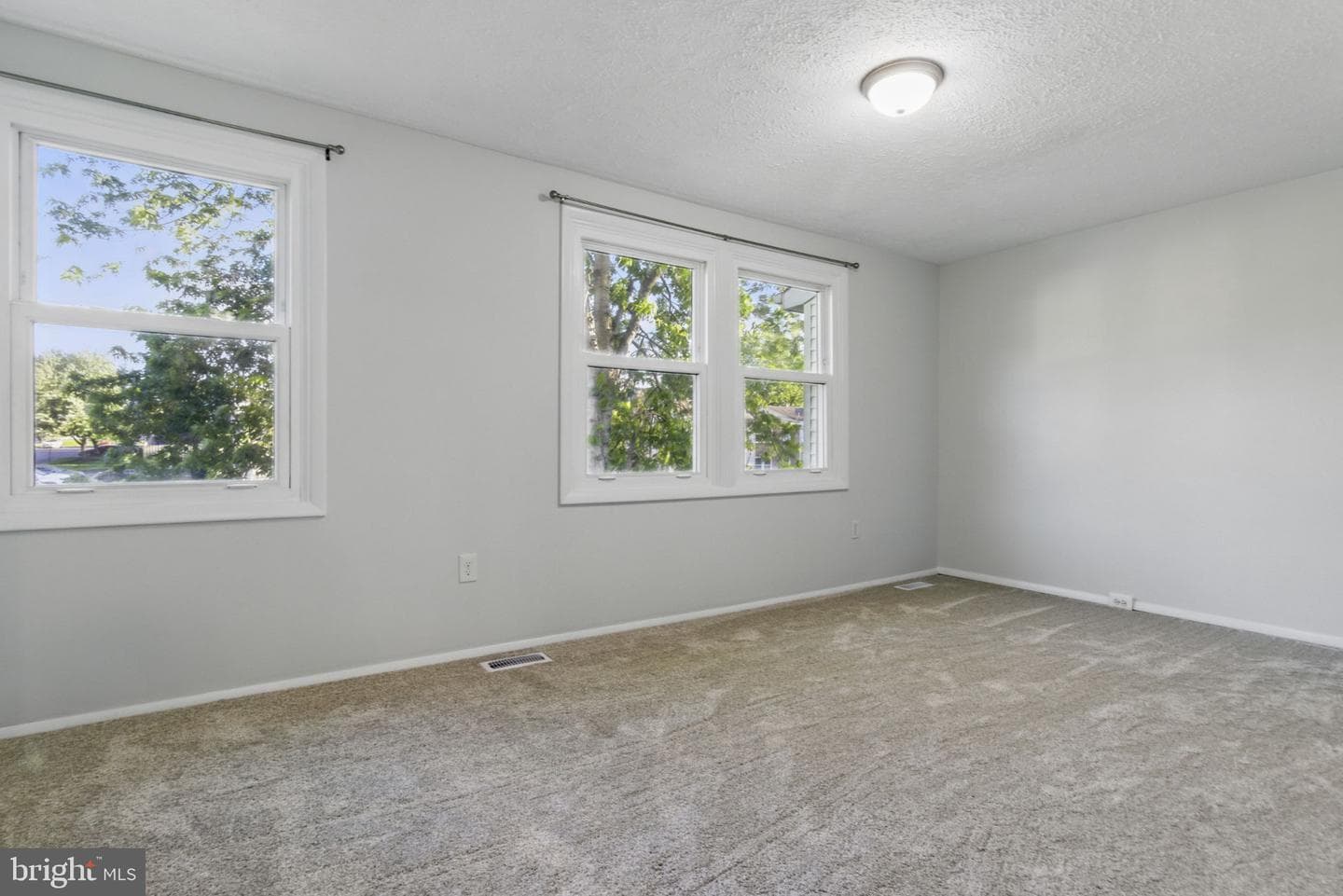165 Fairfield Drive photo 14