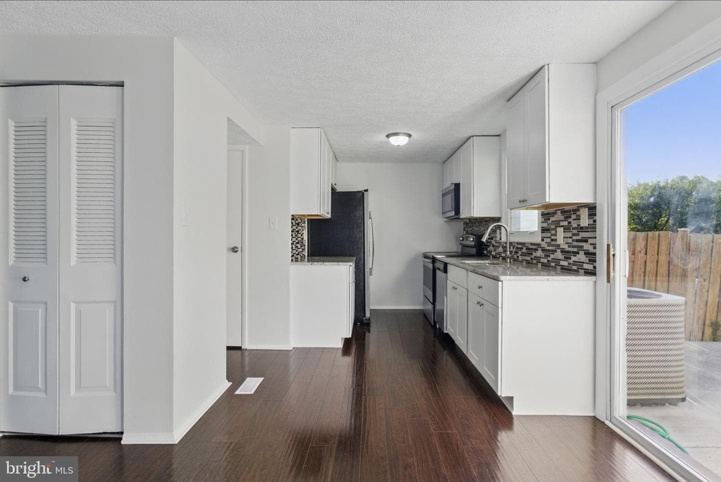 165 Fairfield Drive photo 6