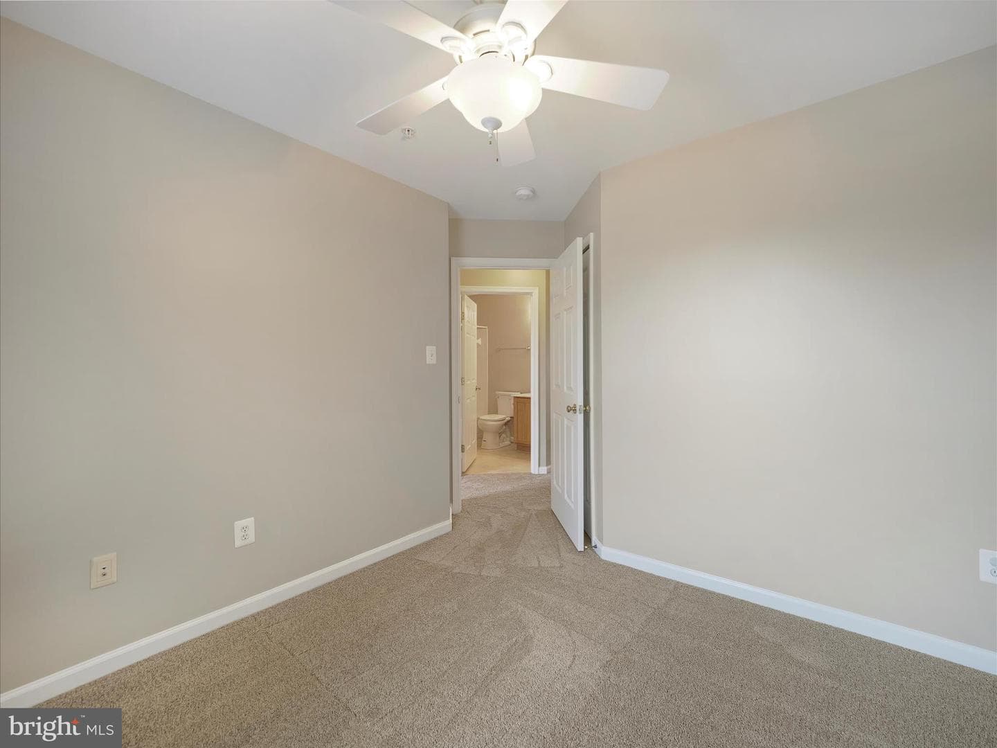 179 Fiona Way photo 24