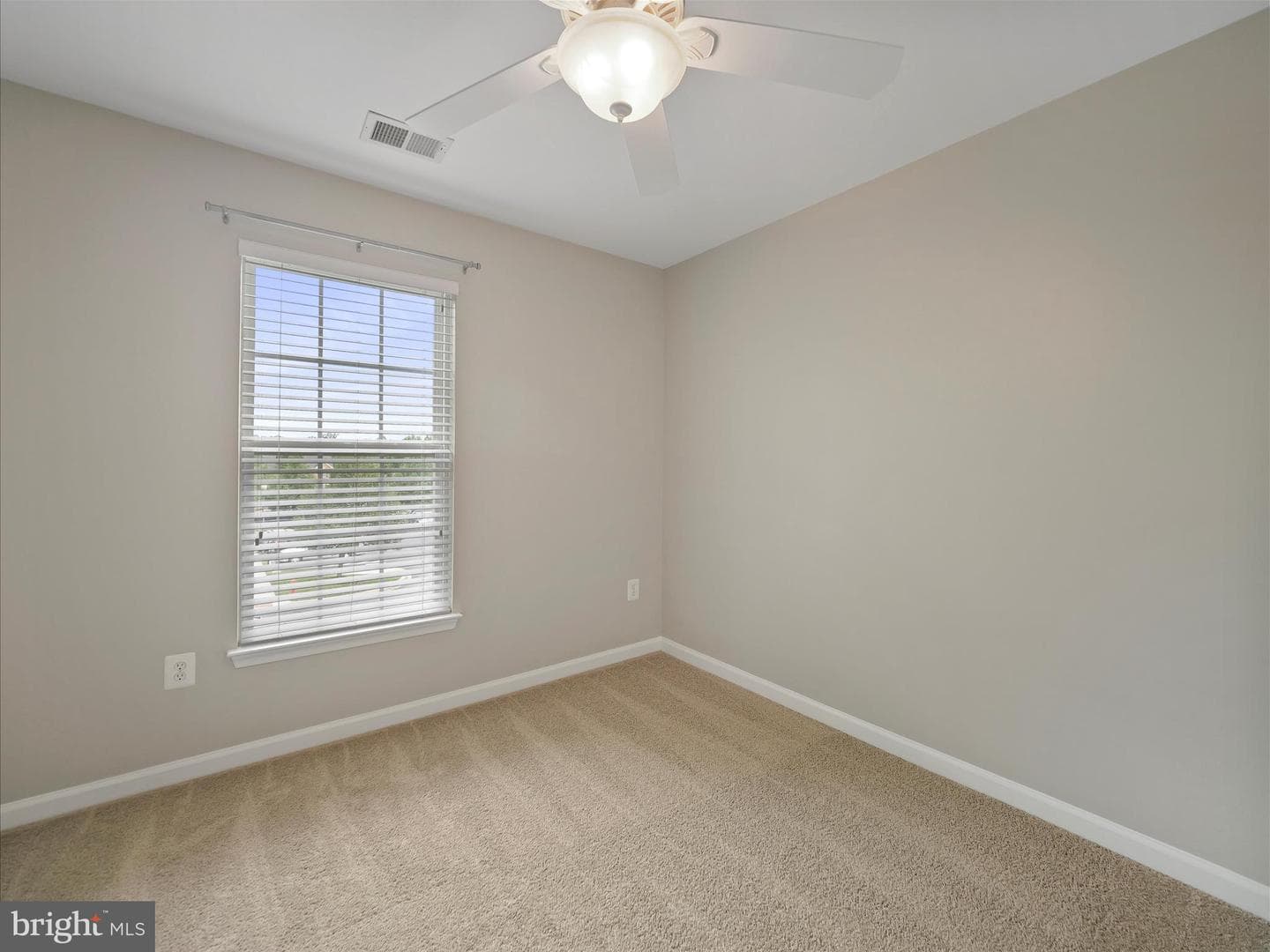179 Fiona Way photo 25