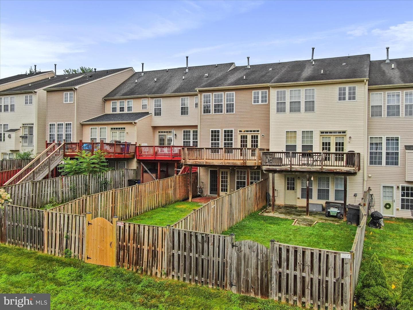 179 Fiona Way photo 38