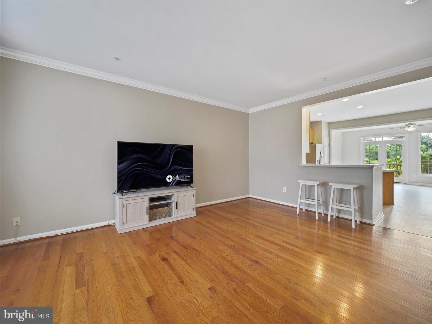 179 Fiona Way photo 5