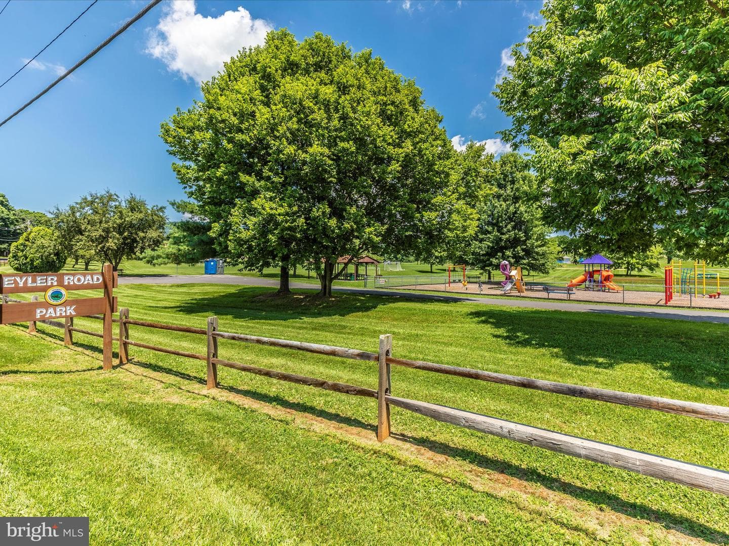110 Victor Drive photo 65