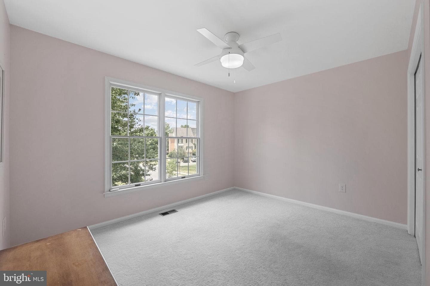 121 Long Acre Court photo 18