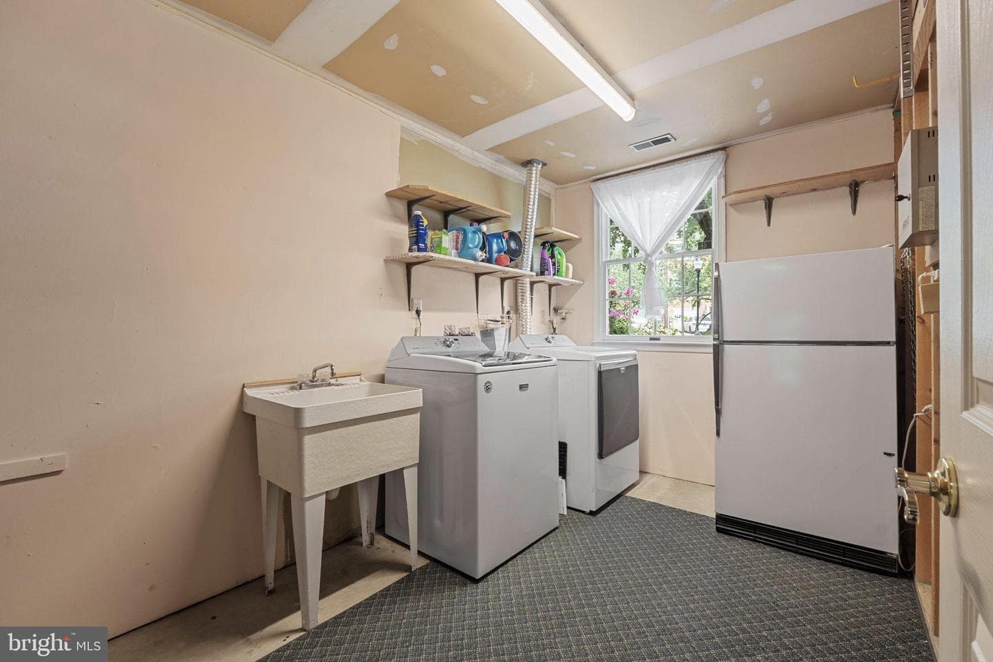 121 Long Acre Court photo 23