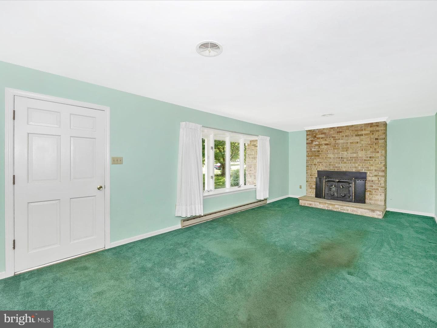 9079 Dawn Court photo 4