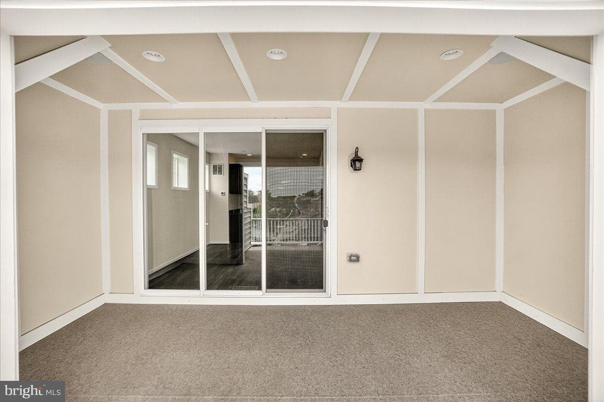 519 Prieur Road photo 13