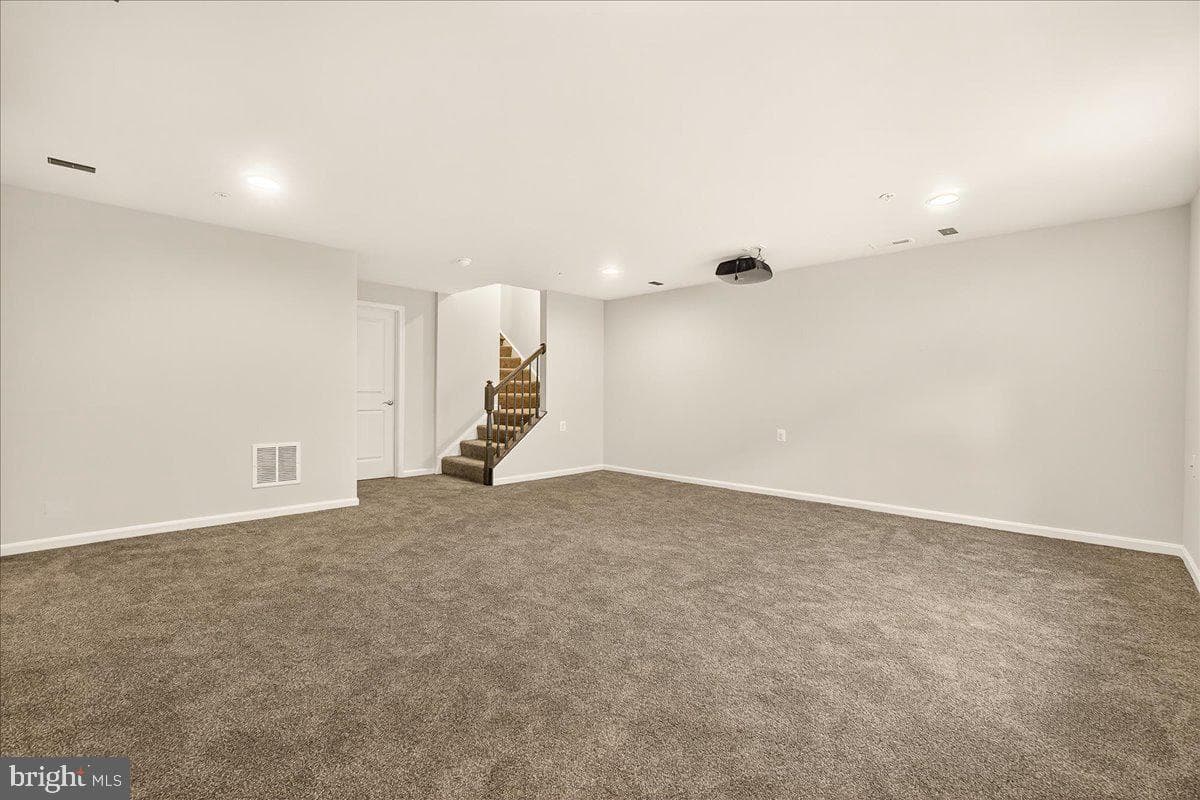 519 Prieur Road photo 43