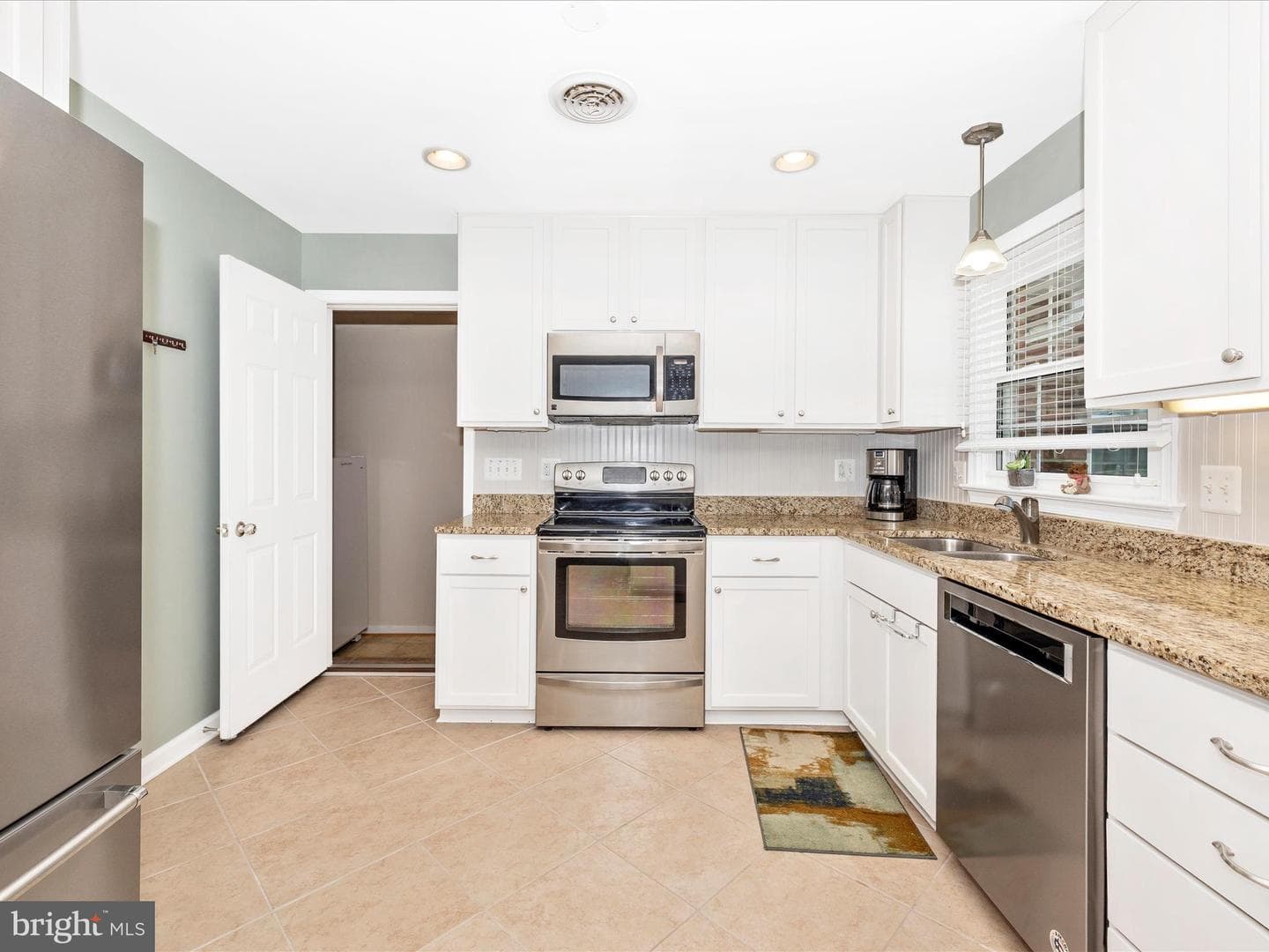 8102 Glendale Drive photo 20
