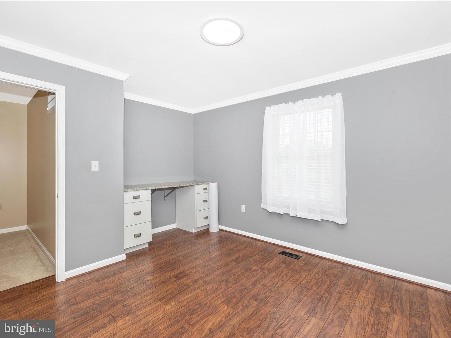 276 Maplewood Place photo 32