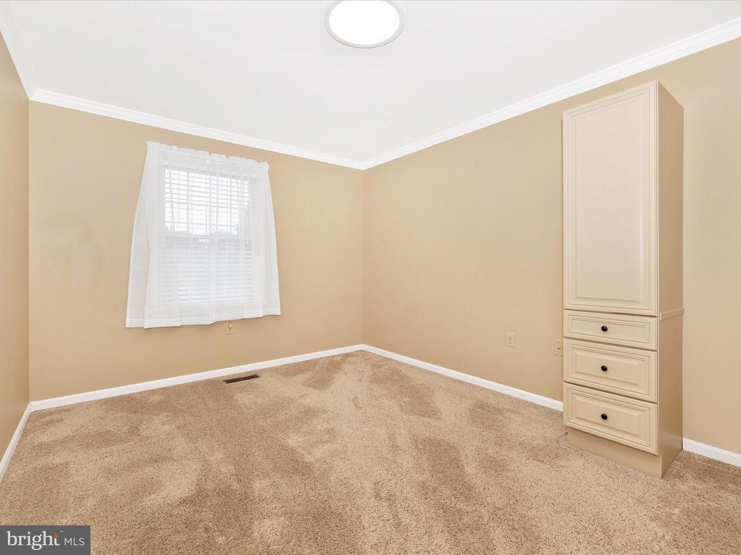 276 Maplewood Place photo 36