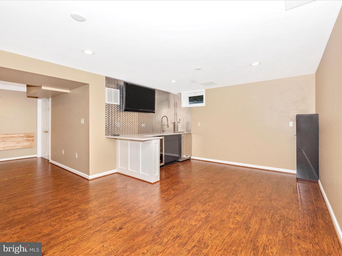 276 Maplewood Place photo 39