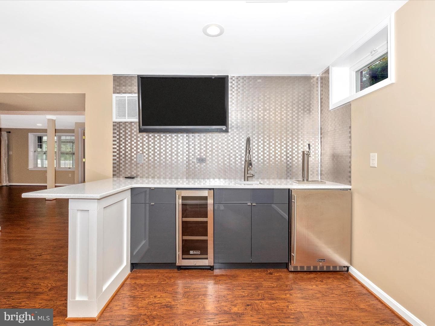 276 Maplewood Place photo 40