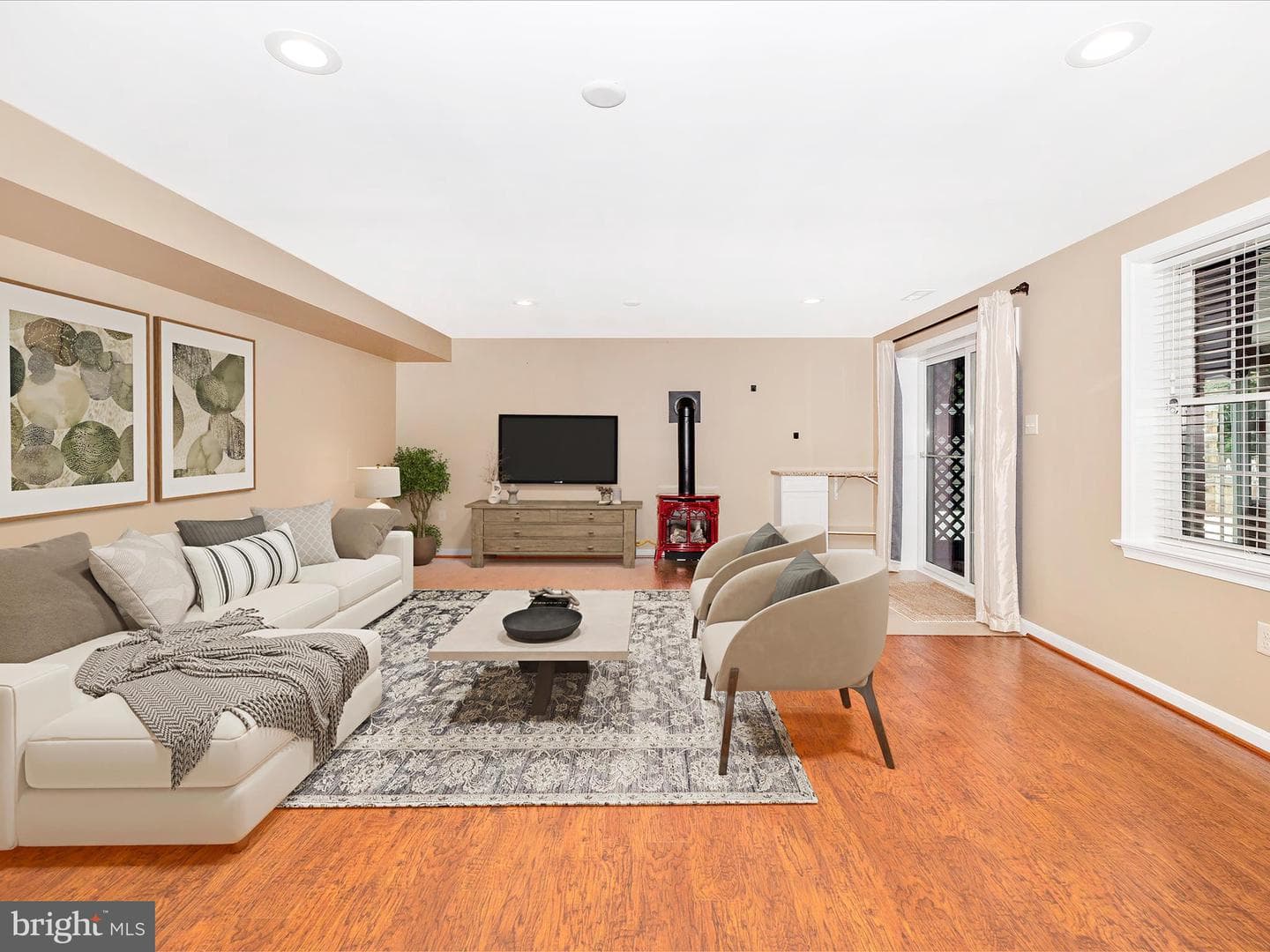 276 Maplewood Place photo 42