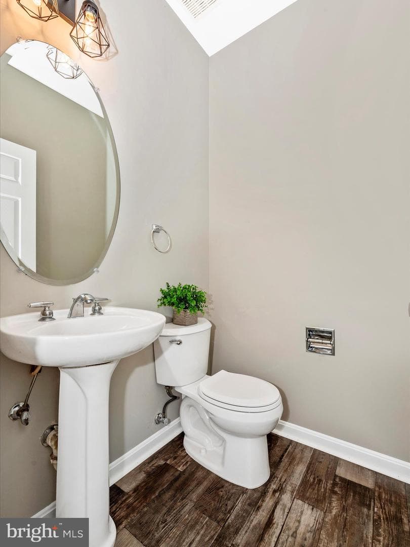 2430 Huntwood Court photo 32