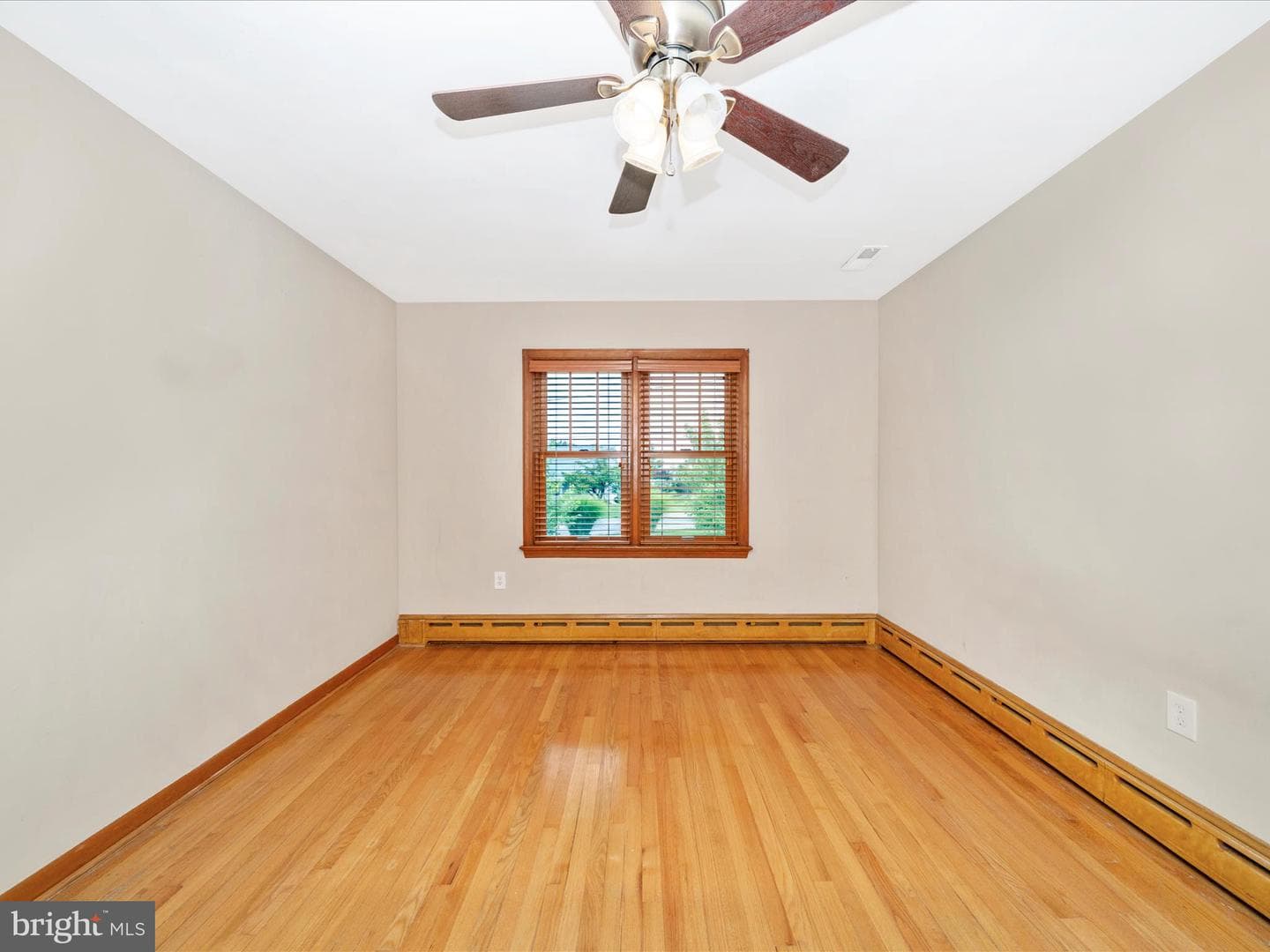 9523 Liberty Road photo 22