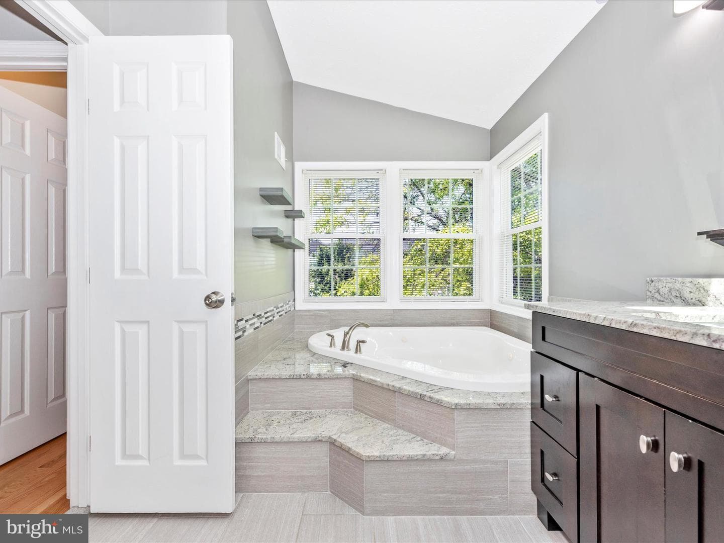 500 Sage Hen Way photo 36