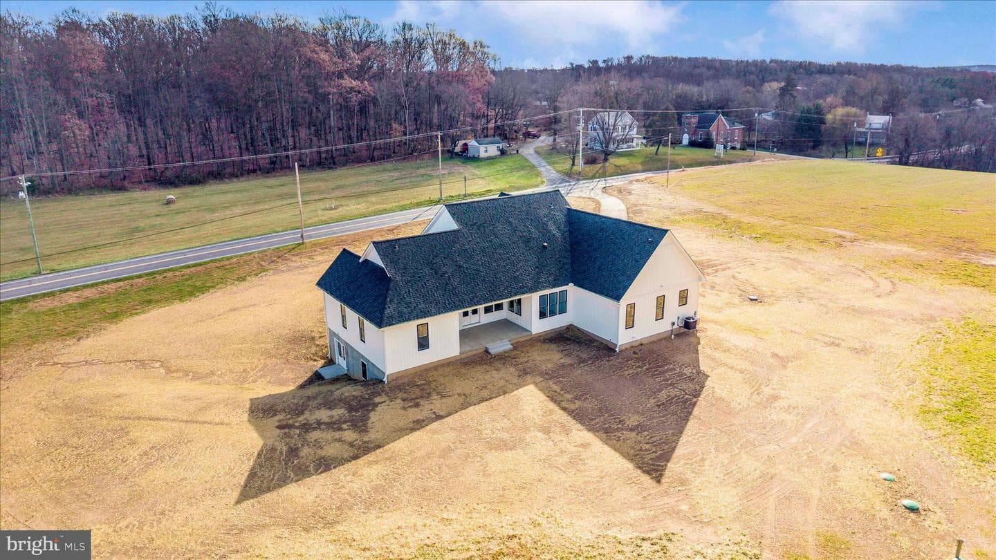 15030 New Windsor Road photo 44