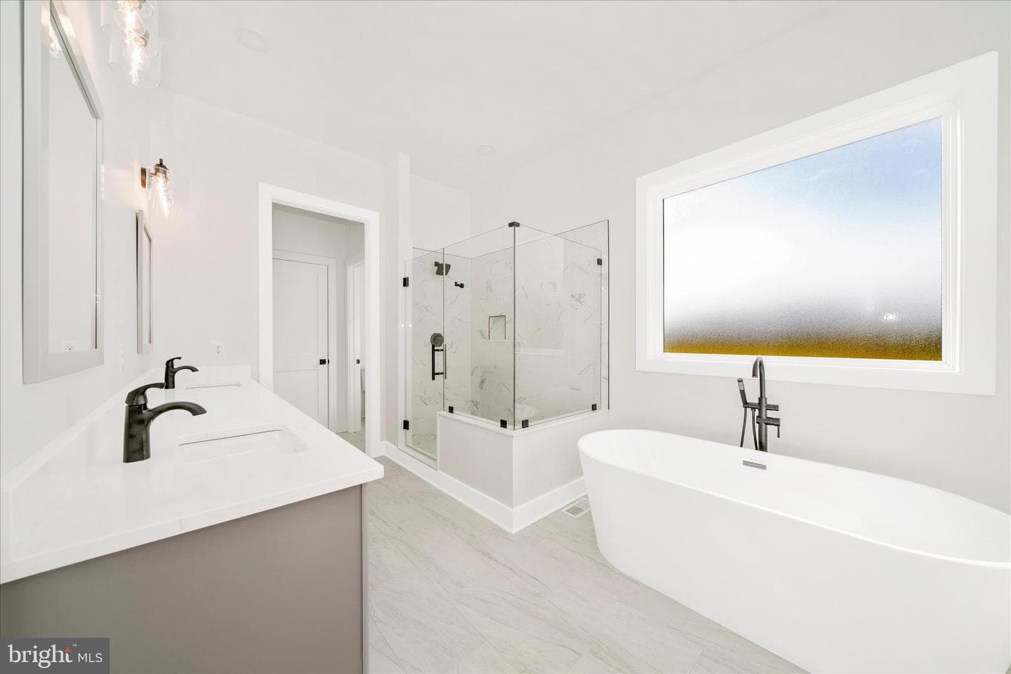 15030 New Windsor Road photo 5
