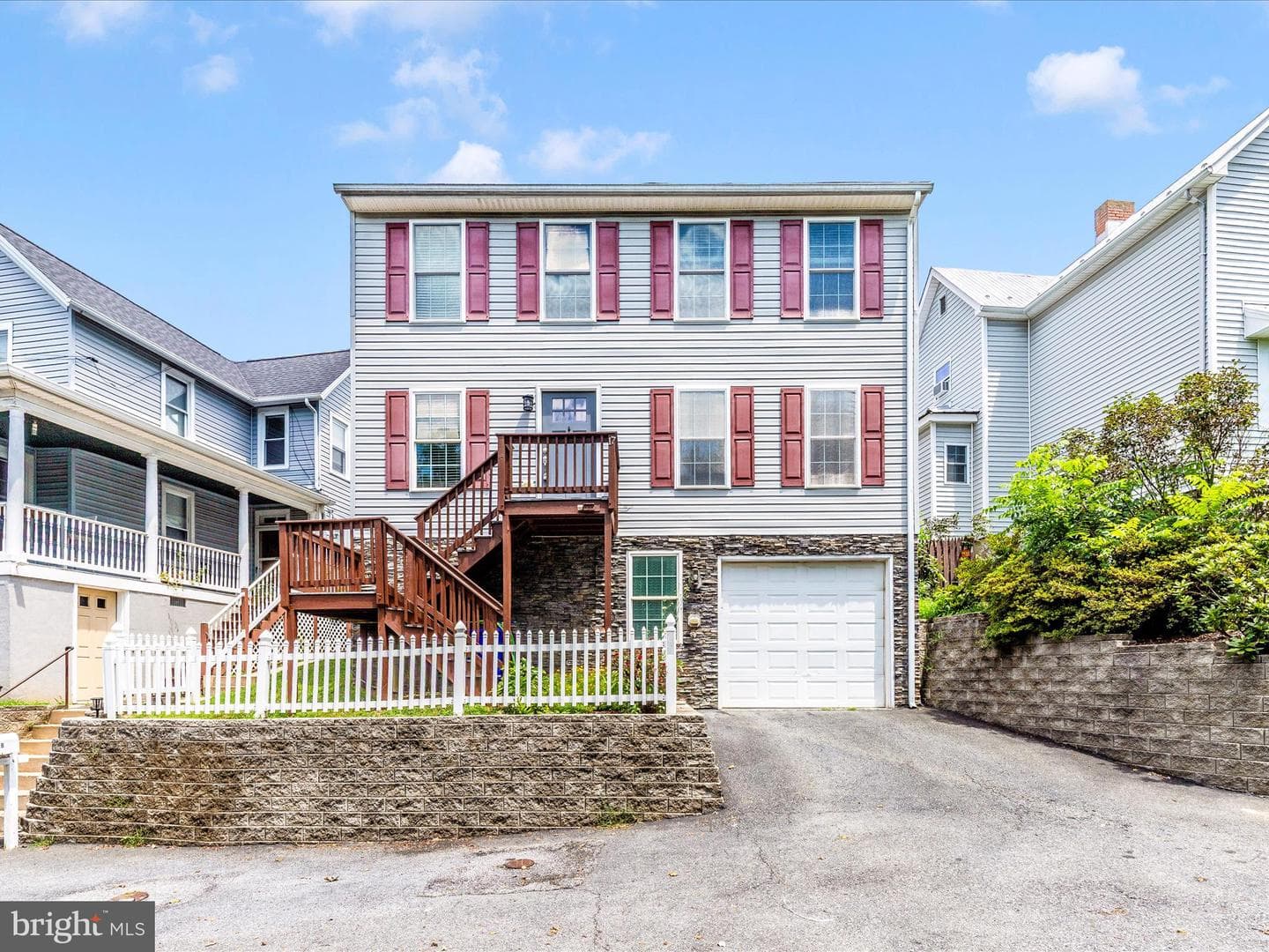 17 Terrace Avenue photo 1