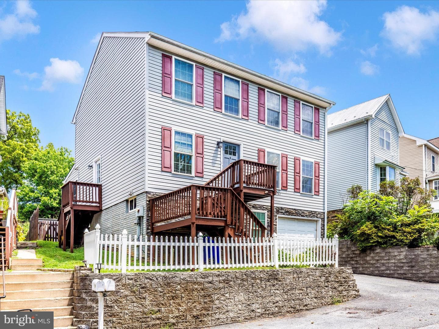 17 Terrace Avenue photo 44