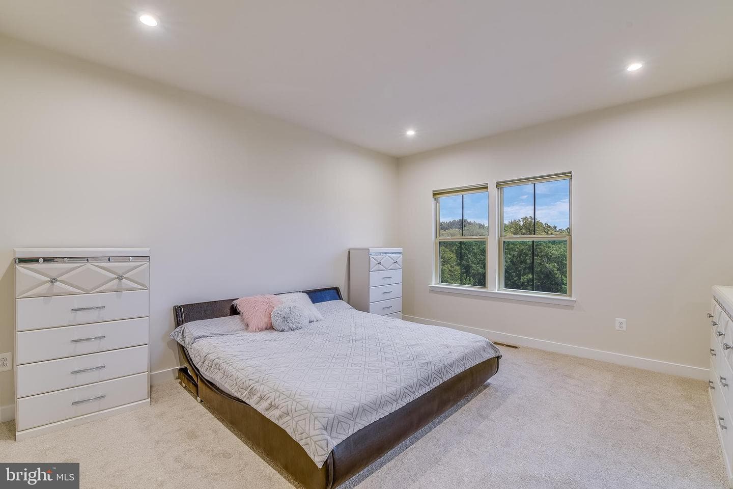 5851 Pecking Stone Street photo 12