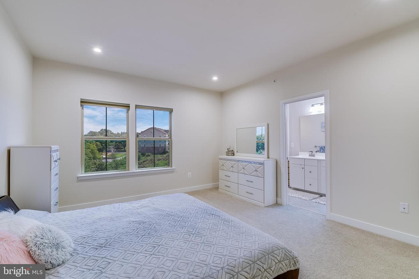 5851 Pecking Stone Street photo 14