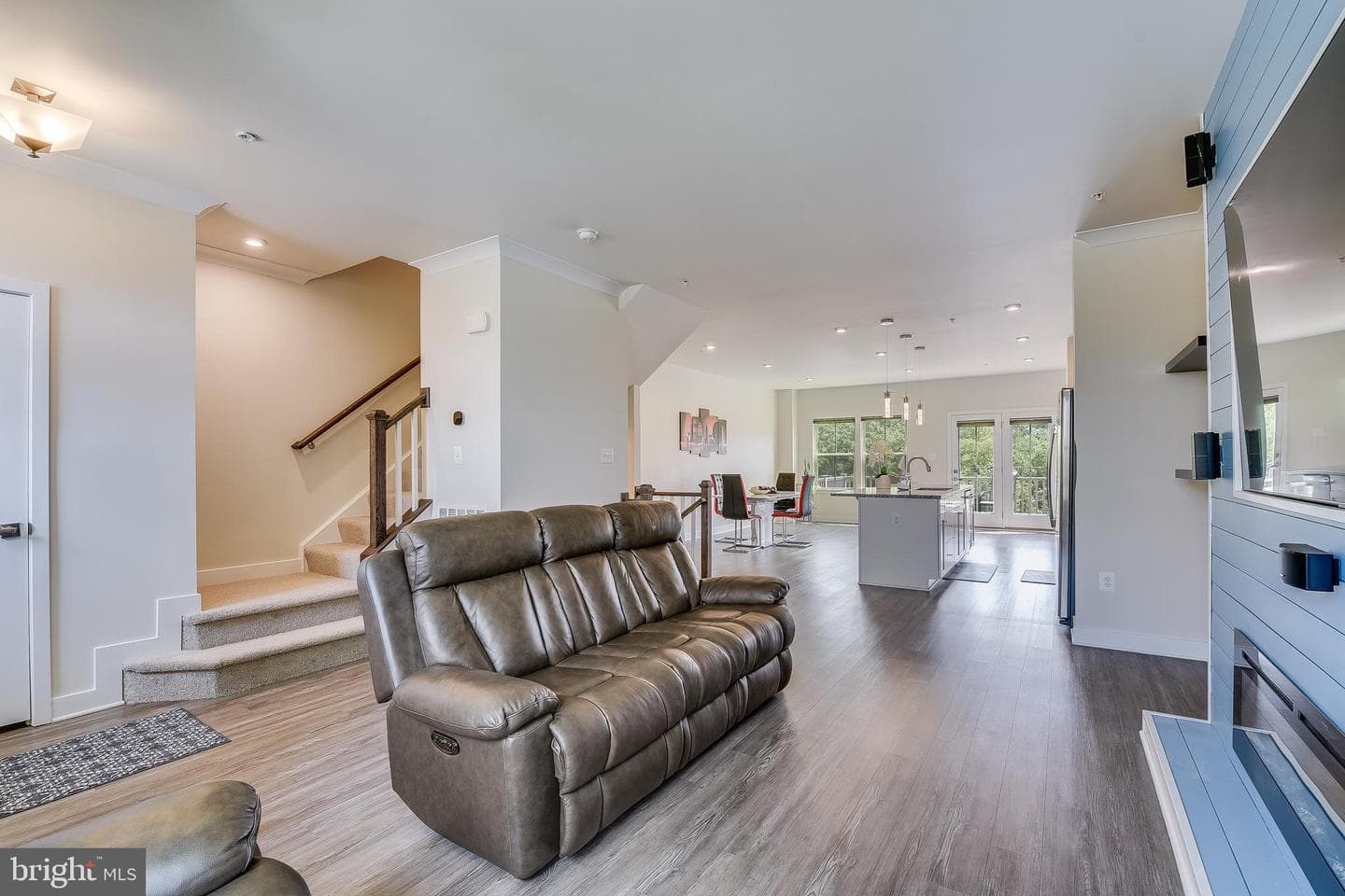 5851 Pecking Stone Street photo 2