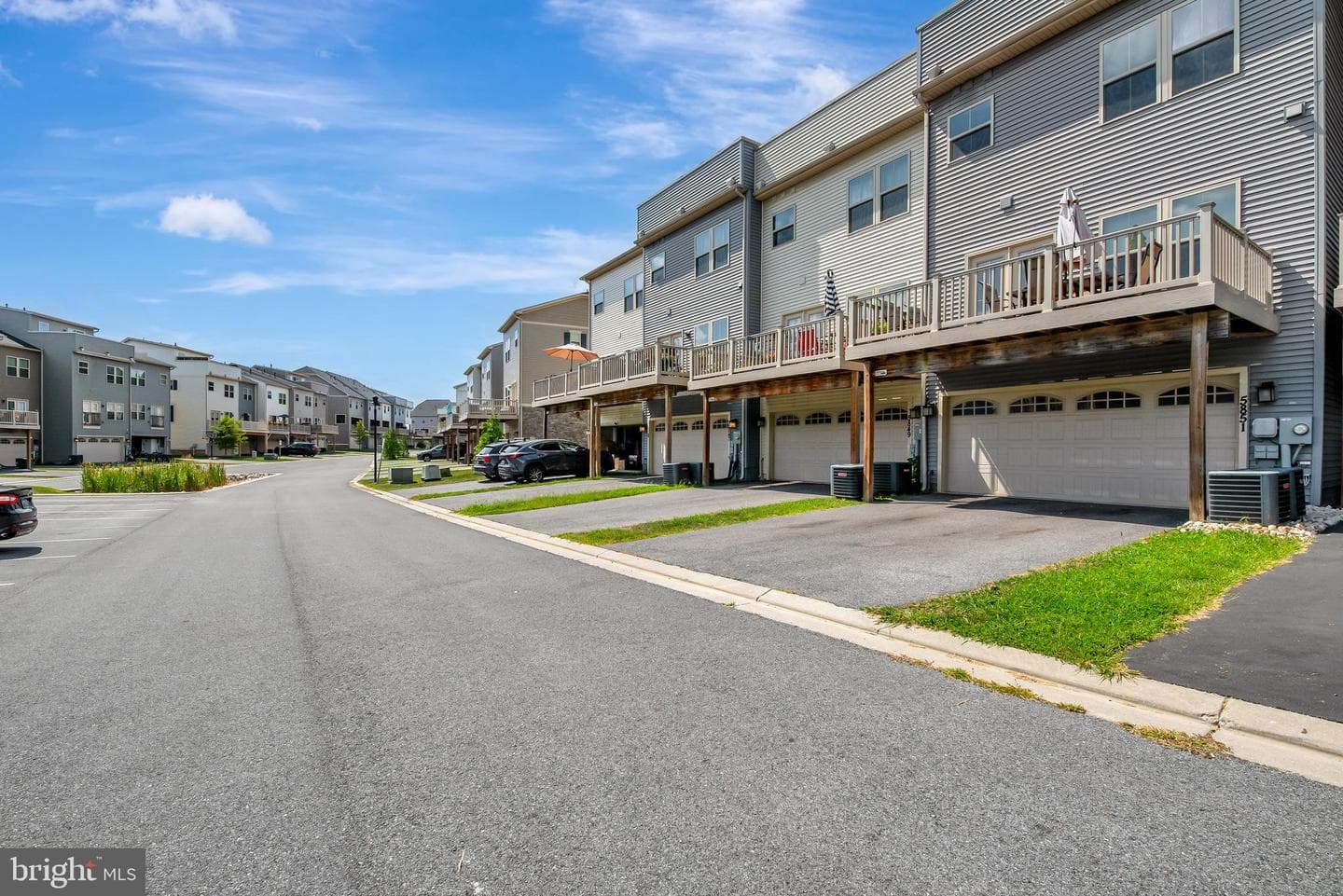 5851 Pecking Stone Street photo 33
