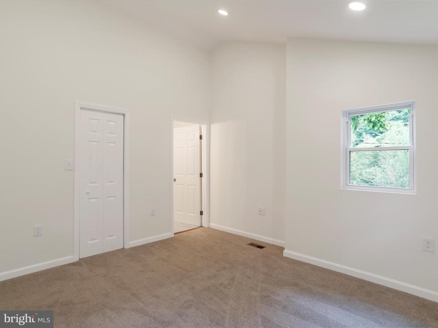 245 Knoxville Road photo 24