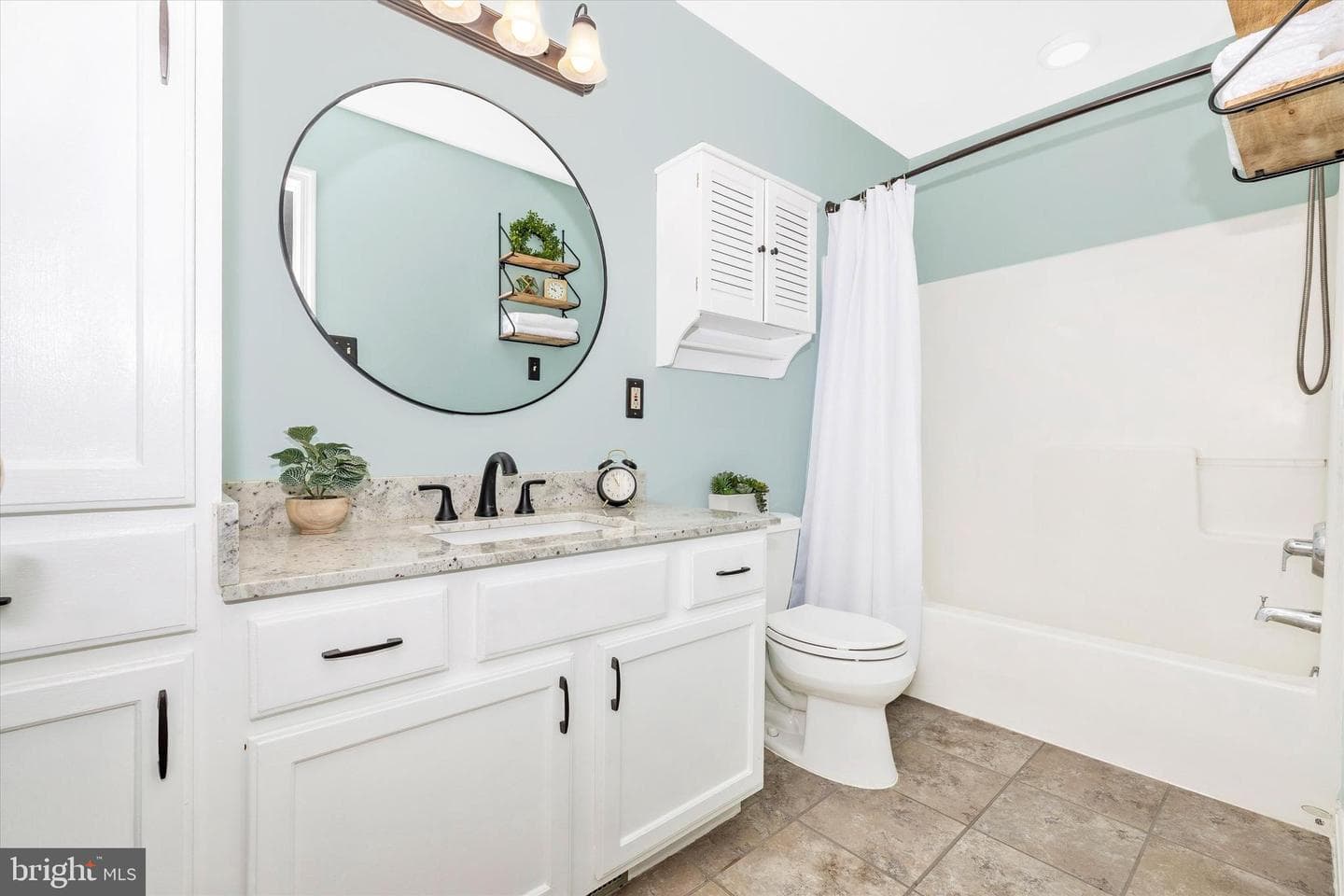 5655 Tessie Court photo 12