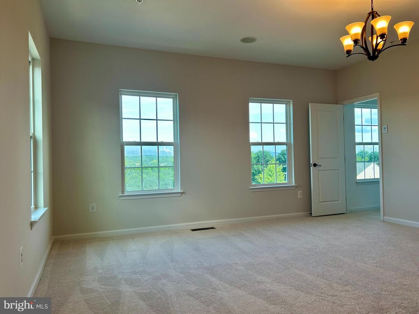 4903 Jack Linton Drive N photo 10