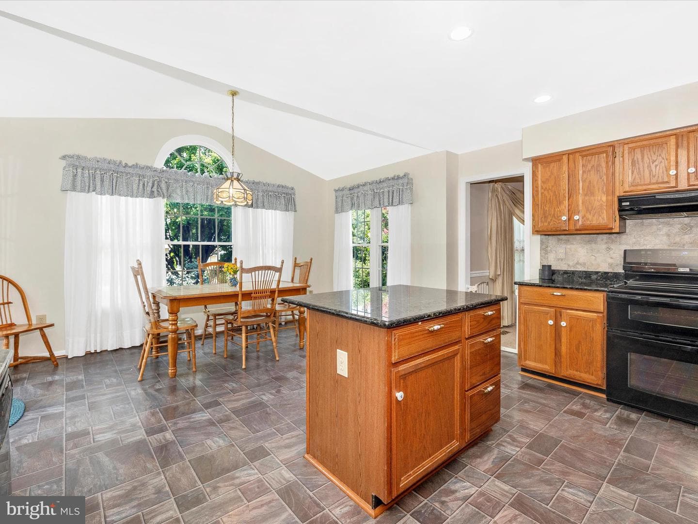 1405 Dagerwing Place photo 14