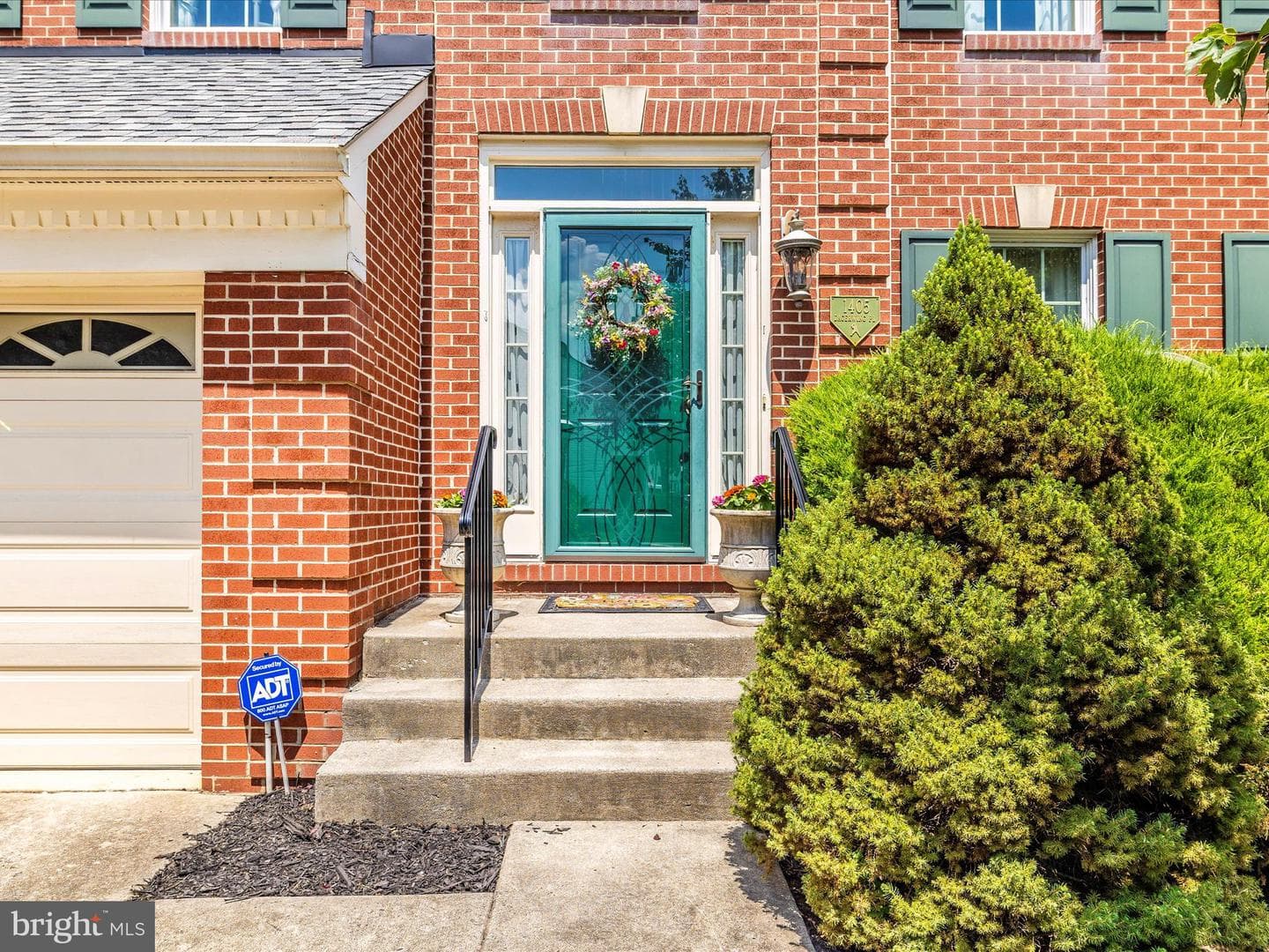 1405 Dagerwing Place photo 2