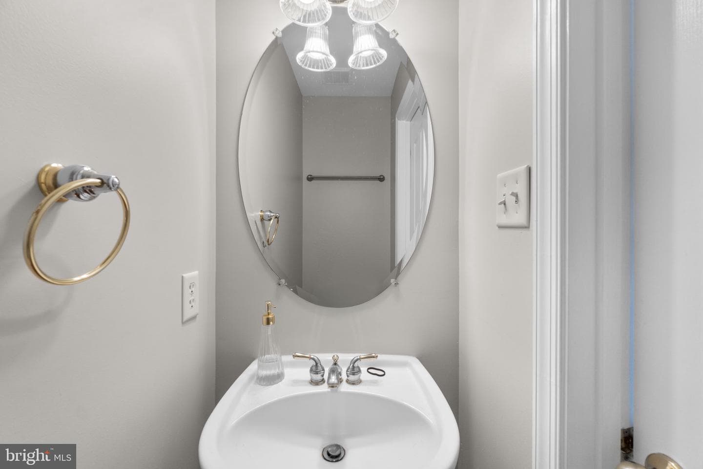 2033 Buell Drive photo 13