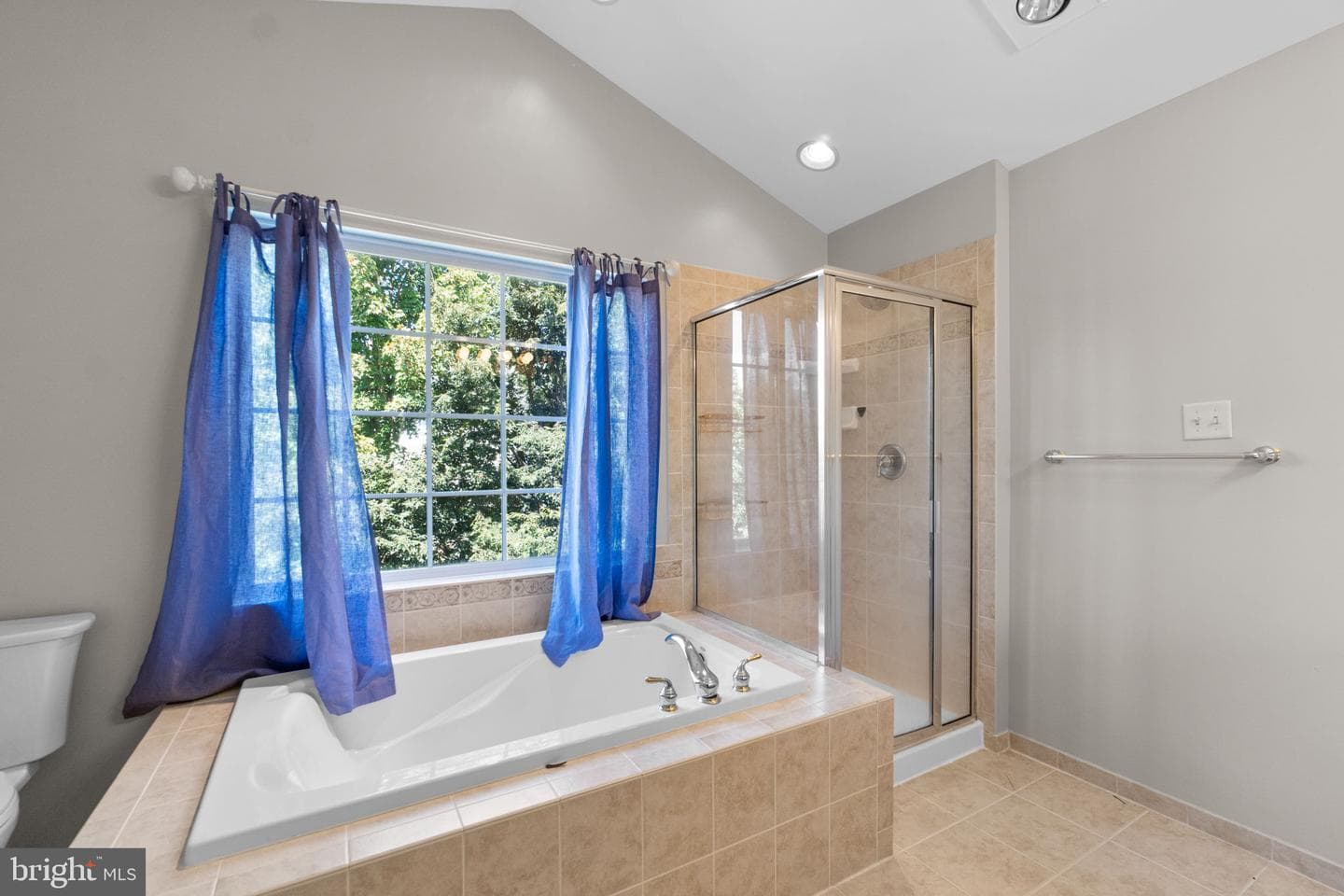 2033 Buell Drive photo 18