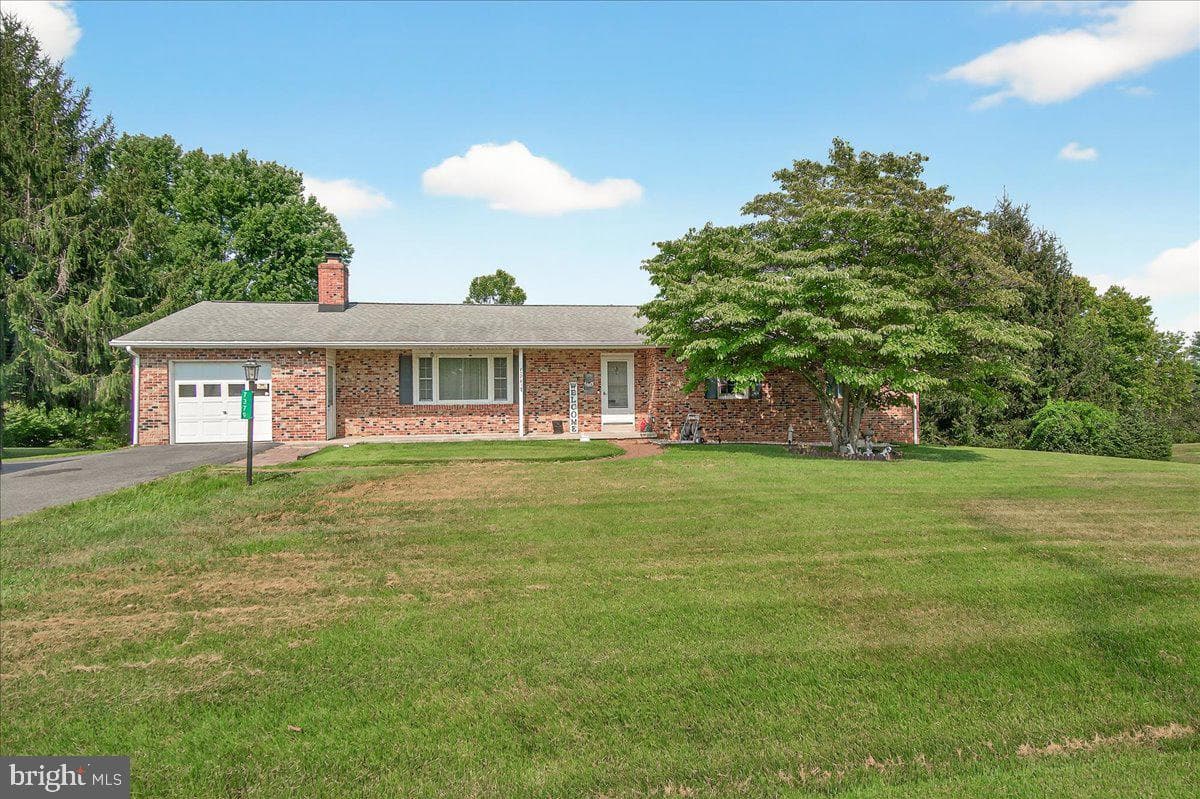 7379 Freestate Drive photo 1
