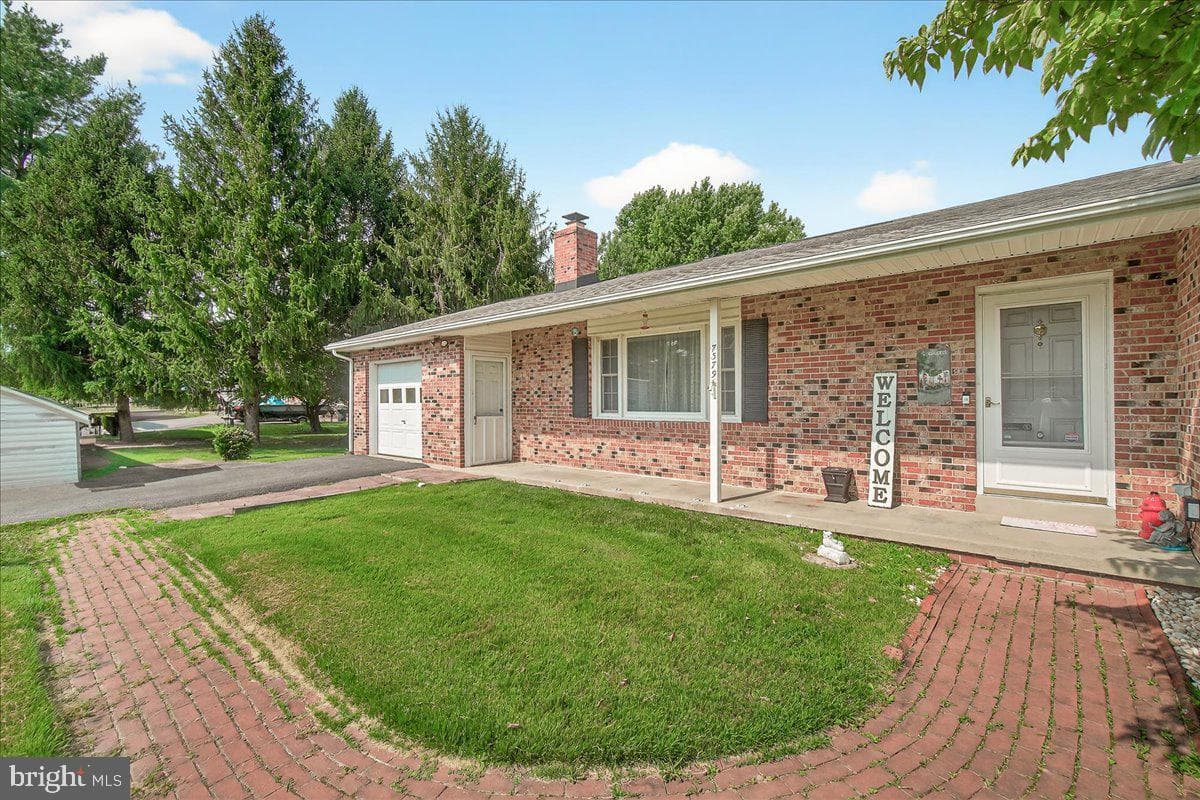 7379 Freestate Drive photo 2