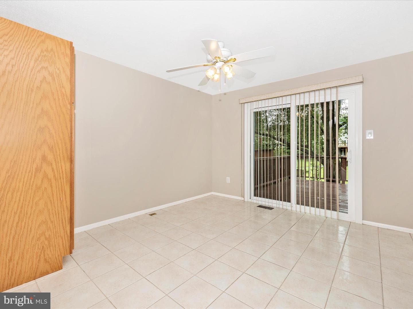 5220 Earles Court photo 10