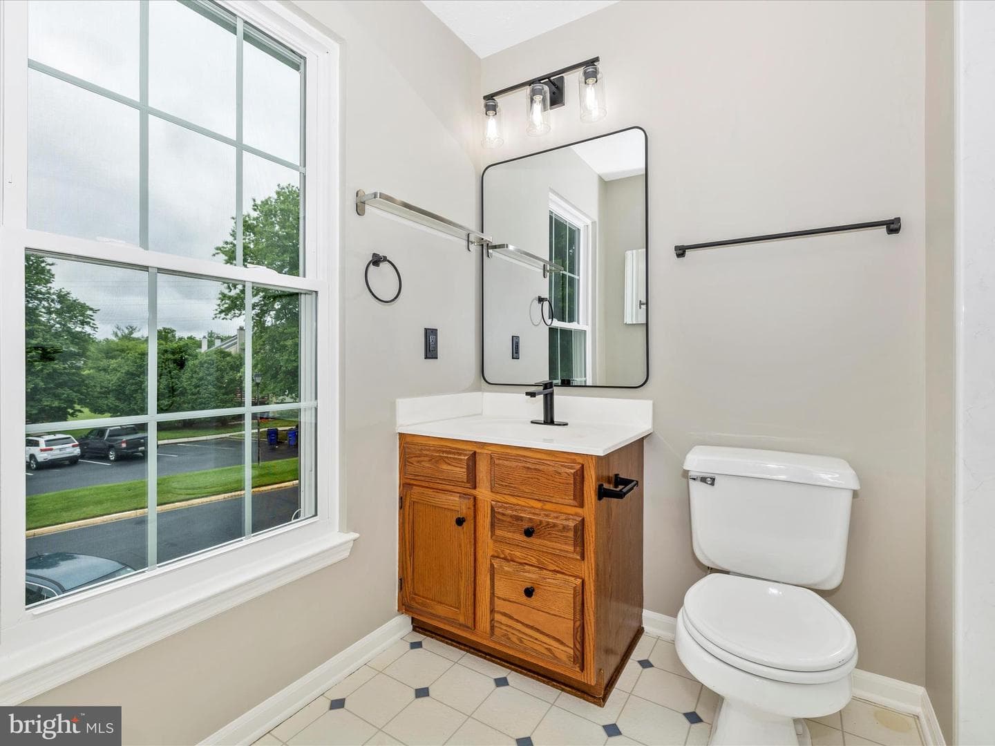 5220 Earles Court photo 20