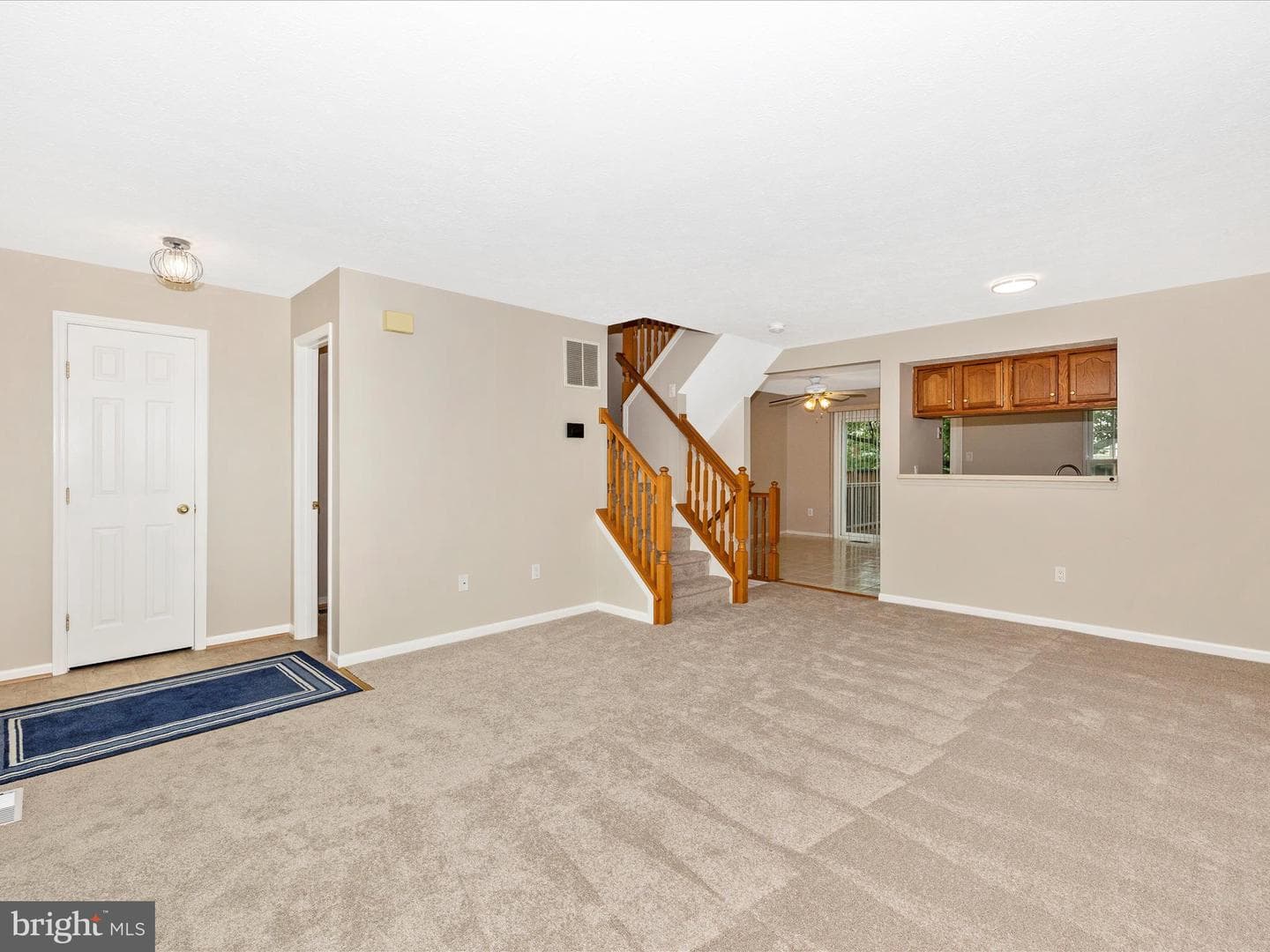 5220 Earles Court photo 5