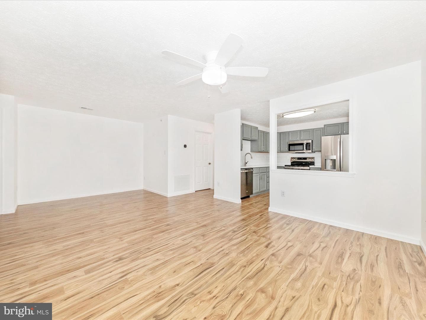 902 Blue Leaf Court #8 2d photo 7
