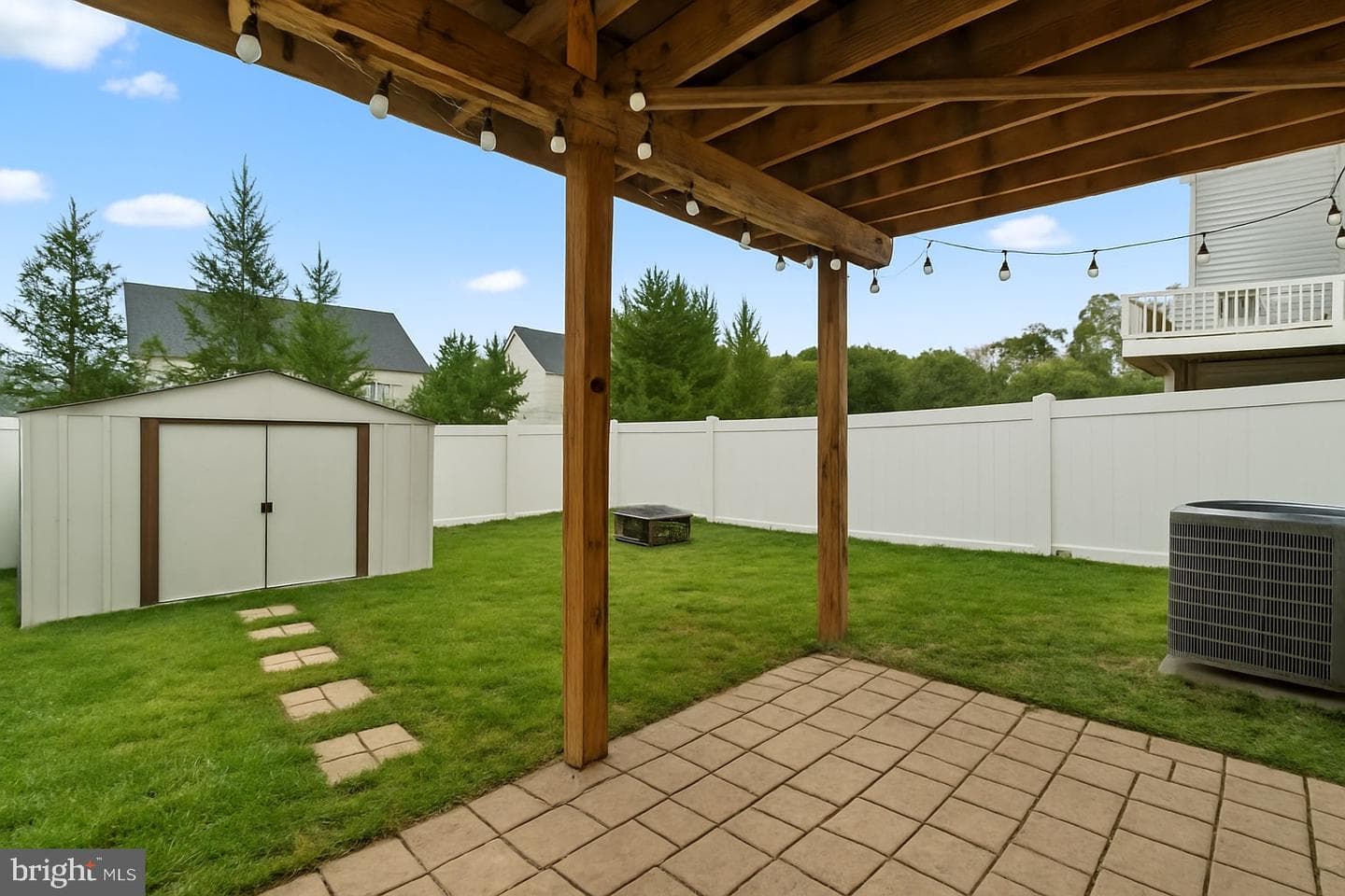 5758 Barts Way photo 2