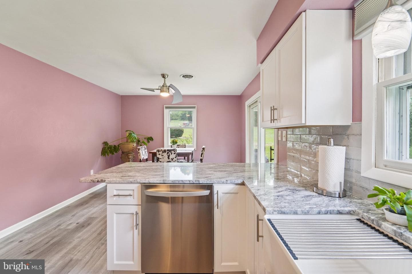 13714 Hillside Avenue photo 15