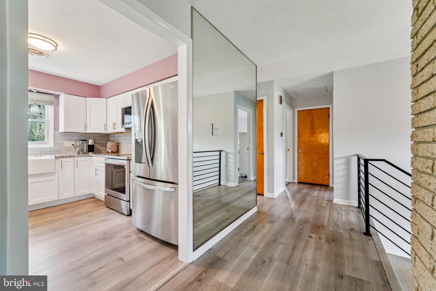 13714 Hillside Avenue photo 16