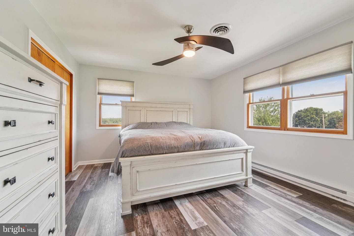 13714 Hillside Avenue photo 20