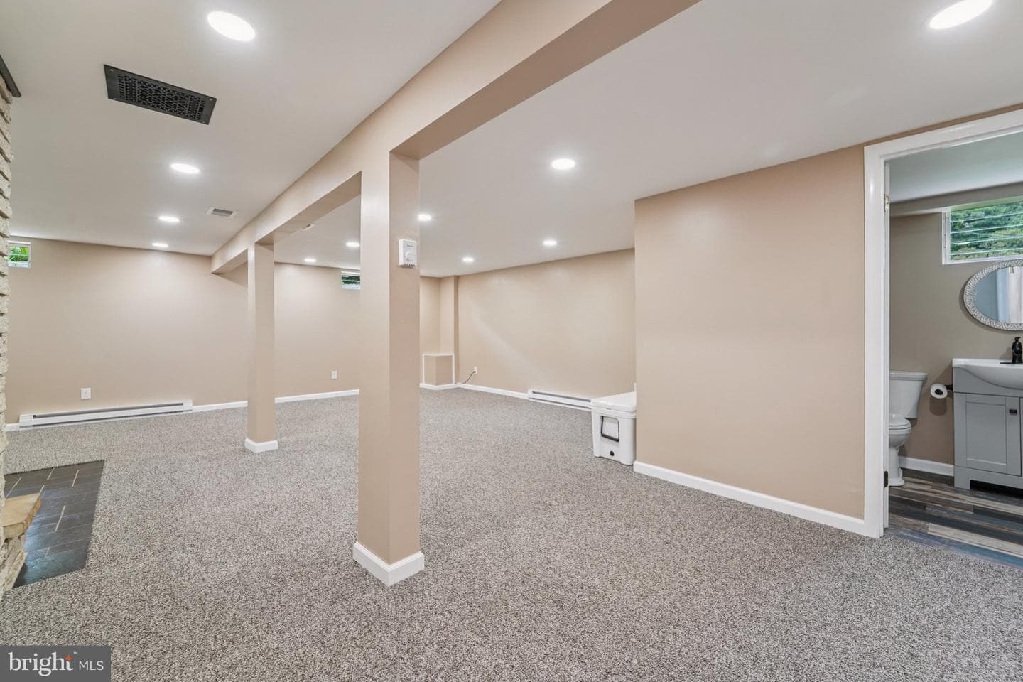 13714 Hillside Avenue photo 24